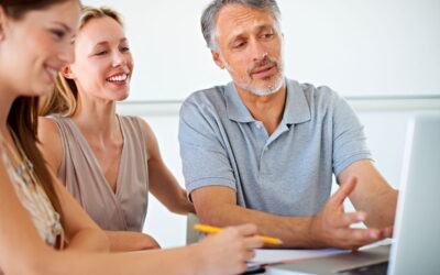 Clases de inglés para adultos con poco tiempo: horario flexible y resultados